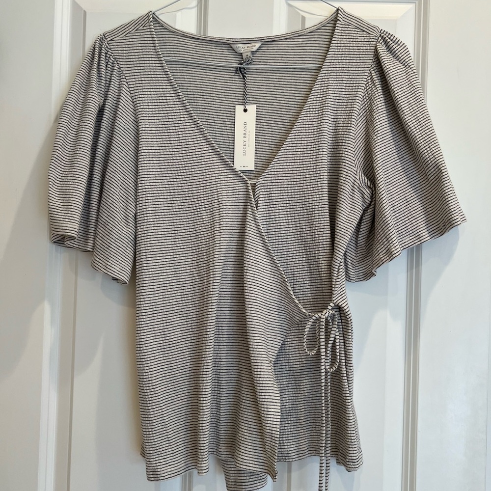 Lucky Brand woman’s size medium tie top